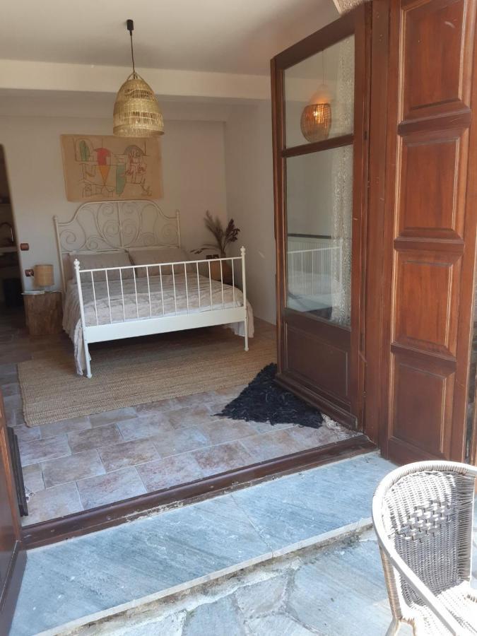 Thalassoxyla Mouressi Mourésion Extérieur photo